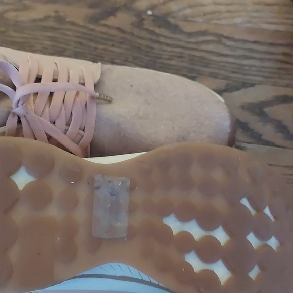 Dr.Scholl's running shoes. - Picture 5 of 5